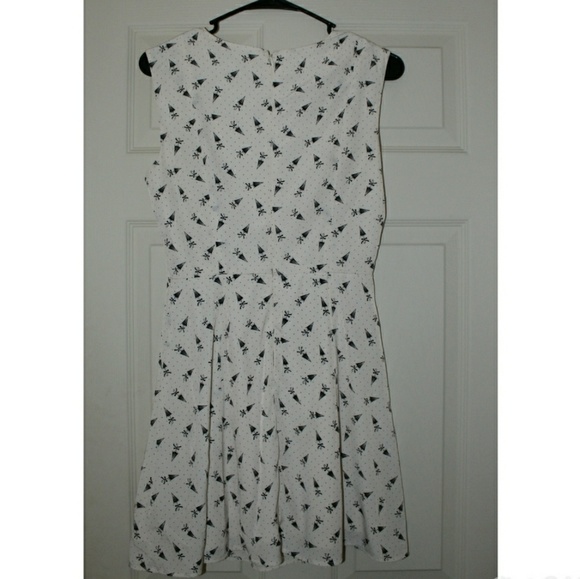 Unique fit&flare dress💃 - Picture 4 of 5